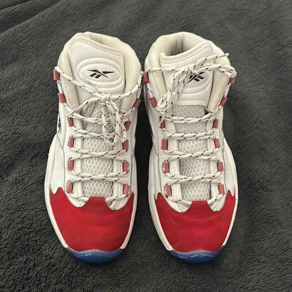 Big Kid sz 6 Reebok Iversons!!!